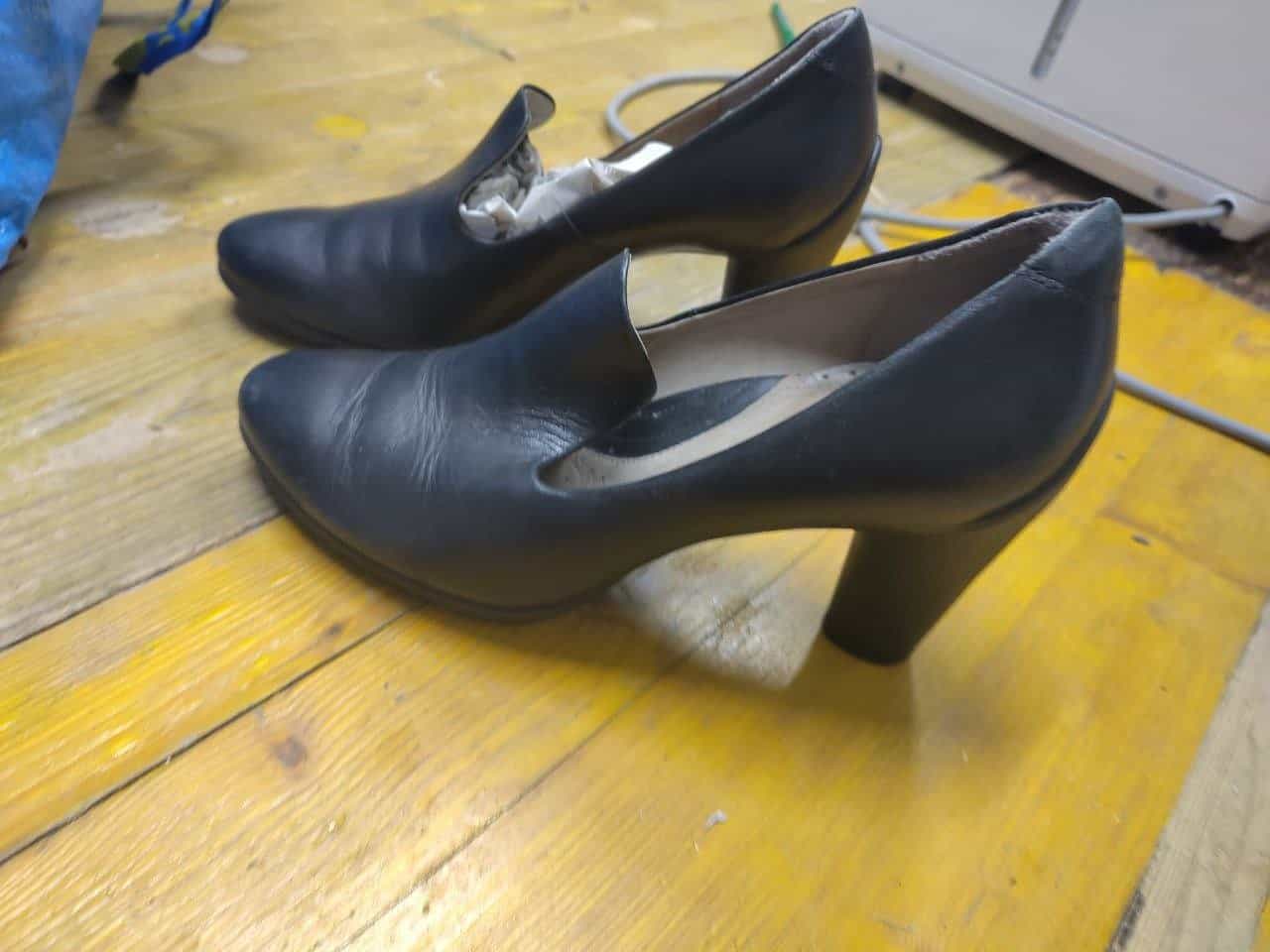 Schwarze Schuhe Grösse 37/38