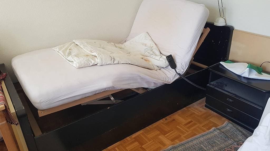 Lit électrique réglable 90 × 200 cm avec matelas gratuit