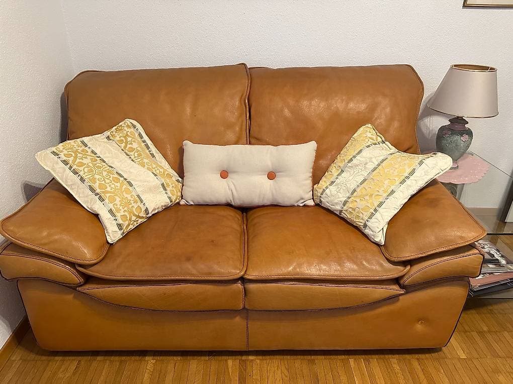 REGALO DIVANO IN PELLE
