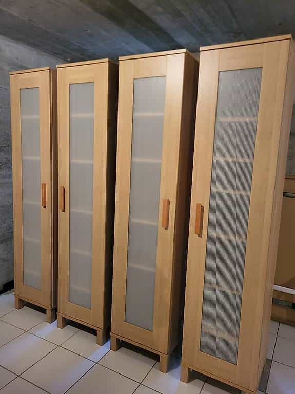 4 Holz Schränke gratis abzugeben