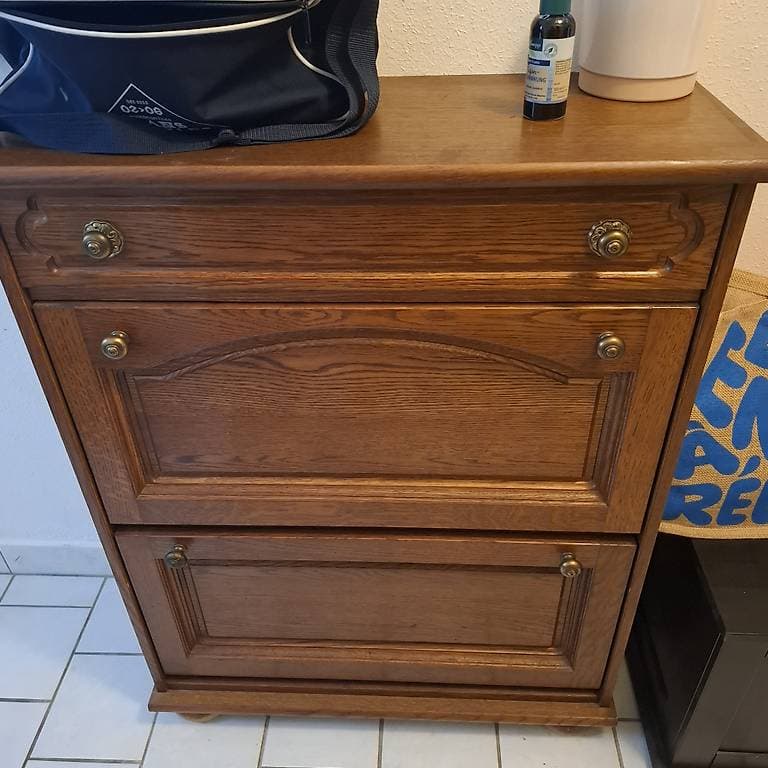Meuble à chaussures à donner