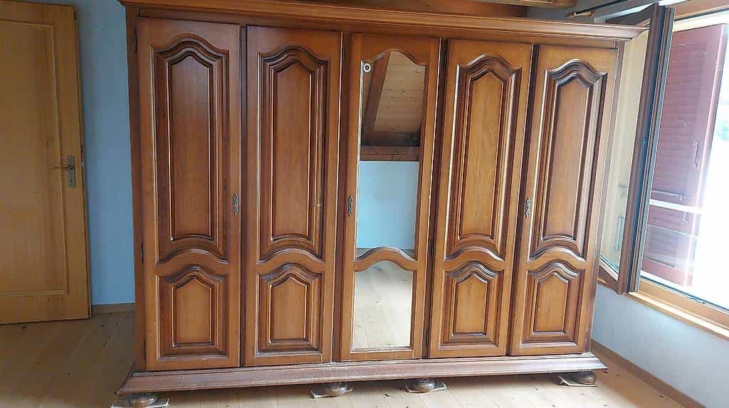 Meuble de chambre à coucher face en bois massif