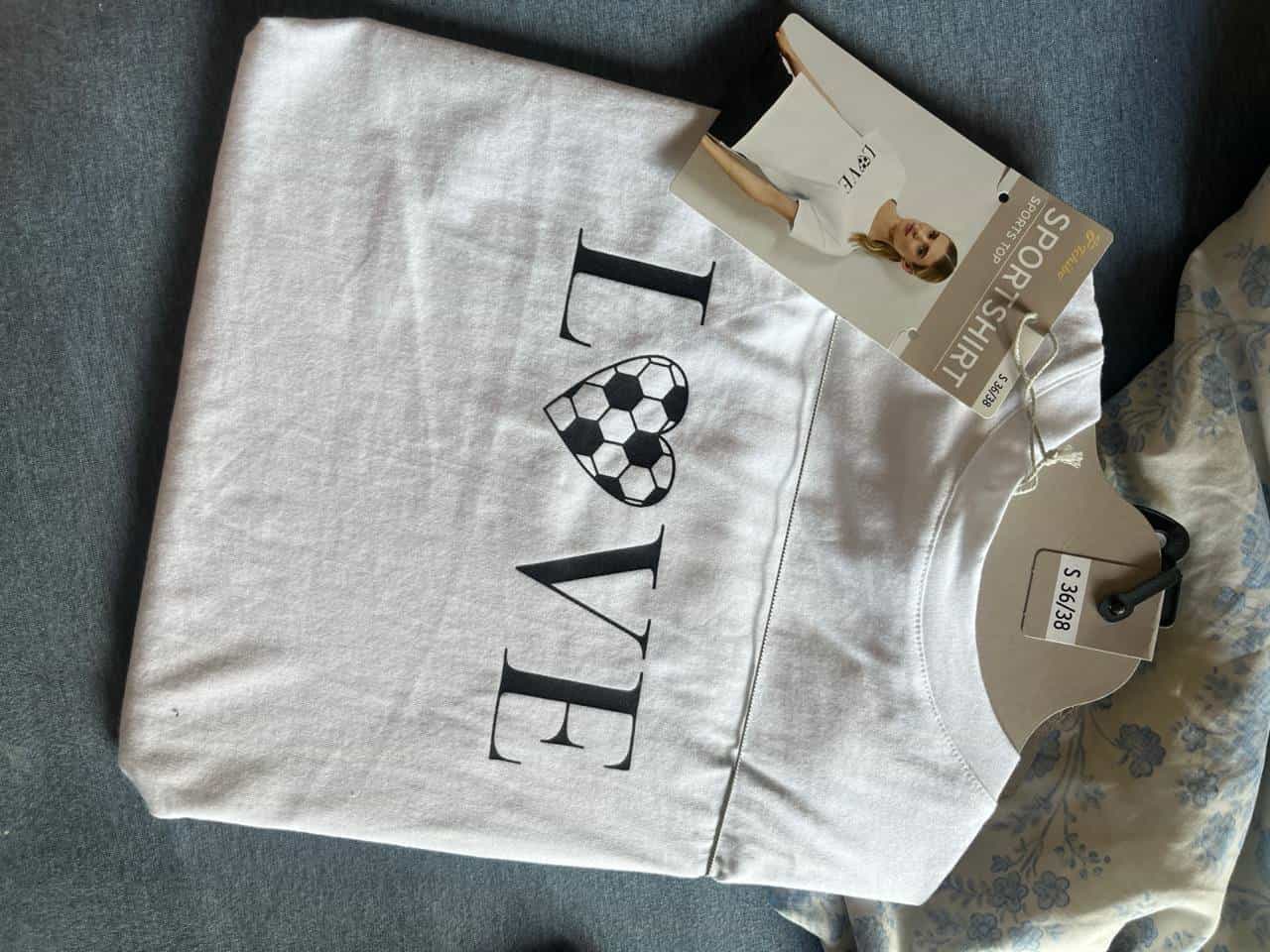 Kleidung und Accessoires zu verschenken