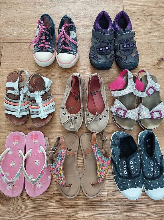 Lot chaussures taille 28