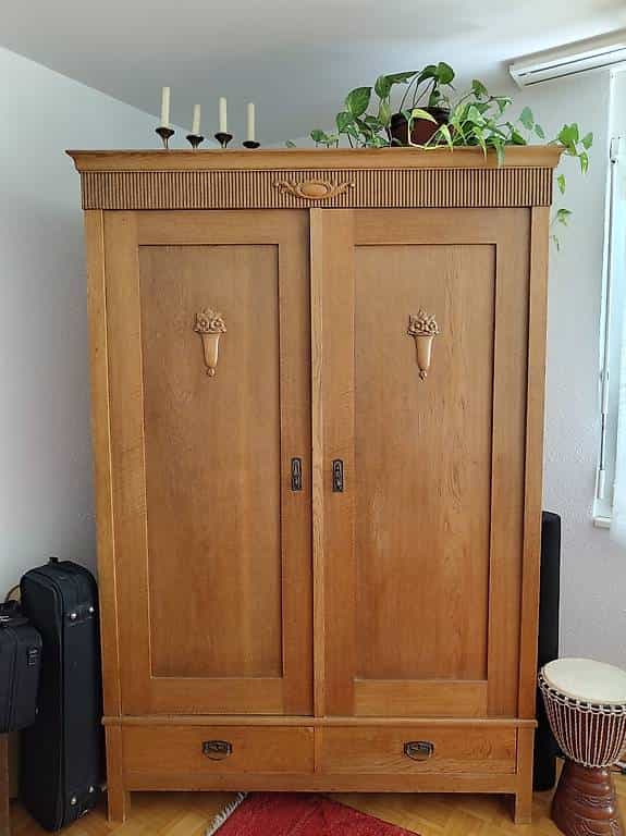 Omas Kleiderschrank