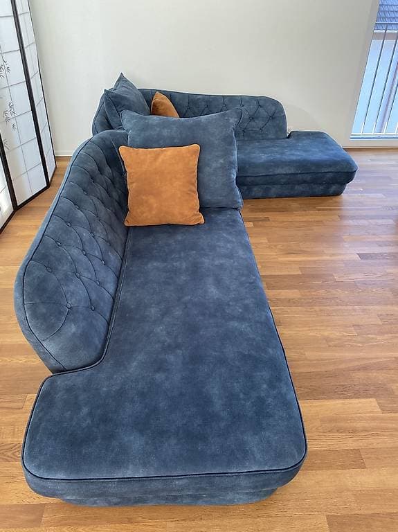 Zwei schöne Liegesofas zu verschenken