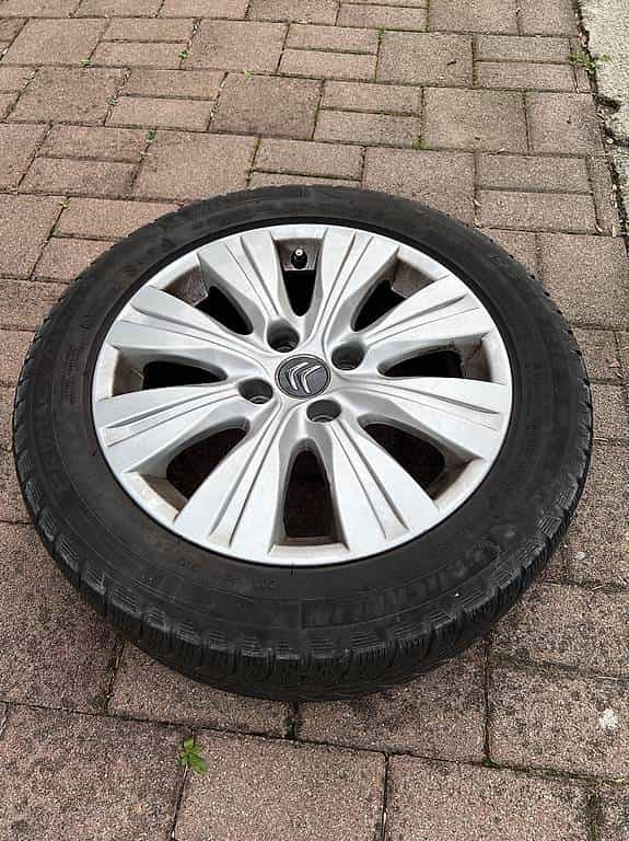 4x Citroen C3 Felgen mit Pneu
