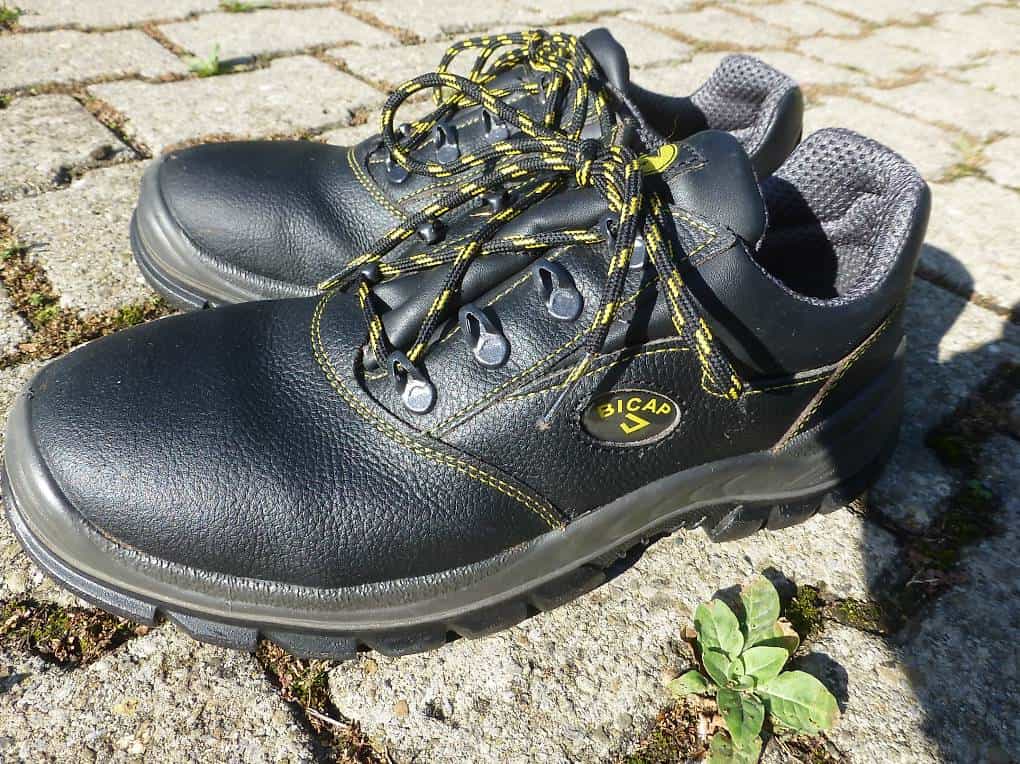 Arbeitsschutzschuhe mit Metallschutzkappe