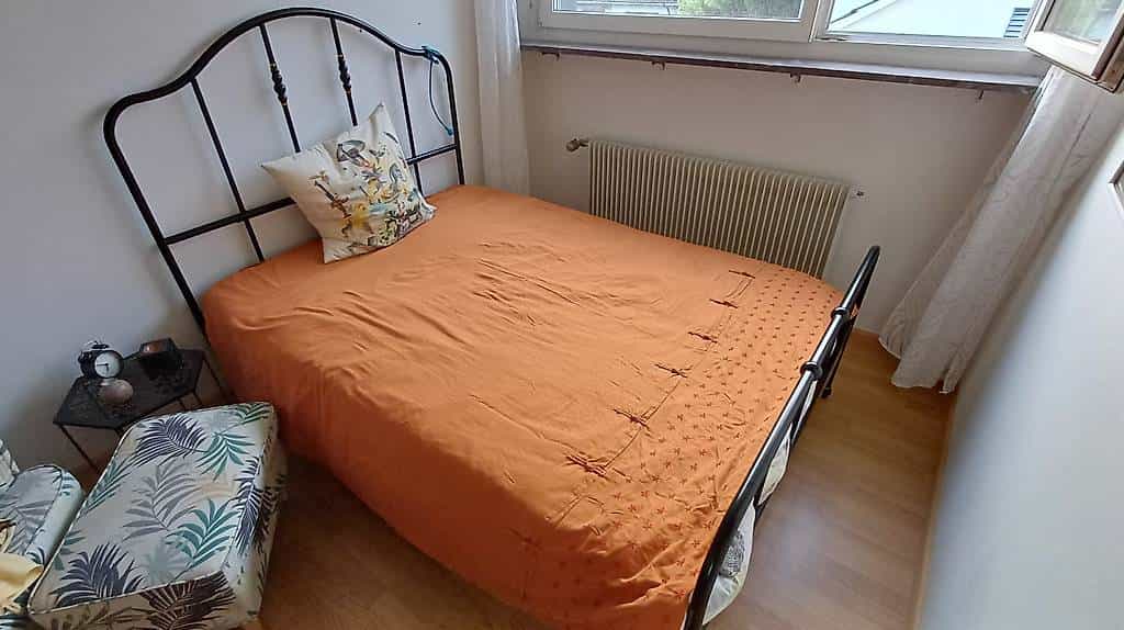 Bett aus Metal inkl. Lattenrost und Matratze (140x200)