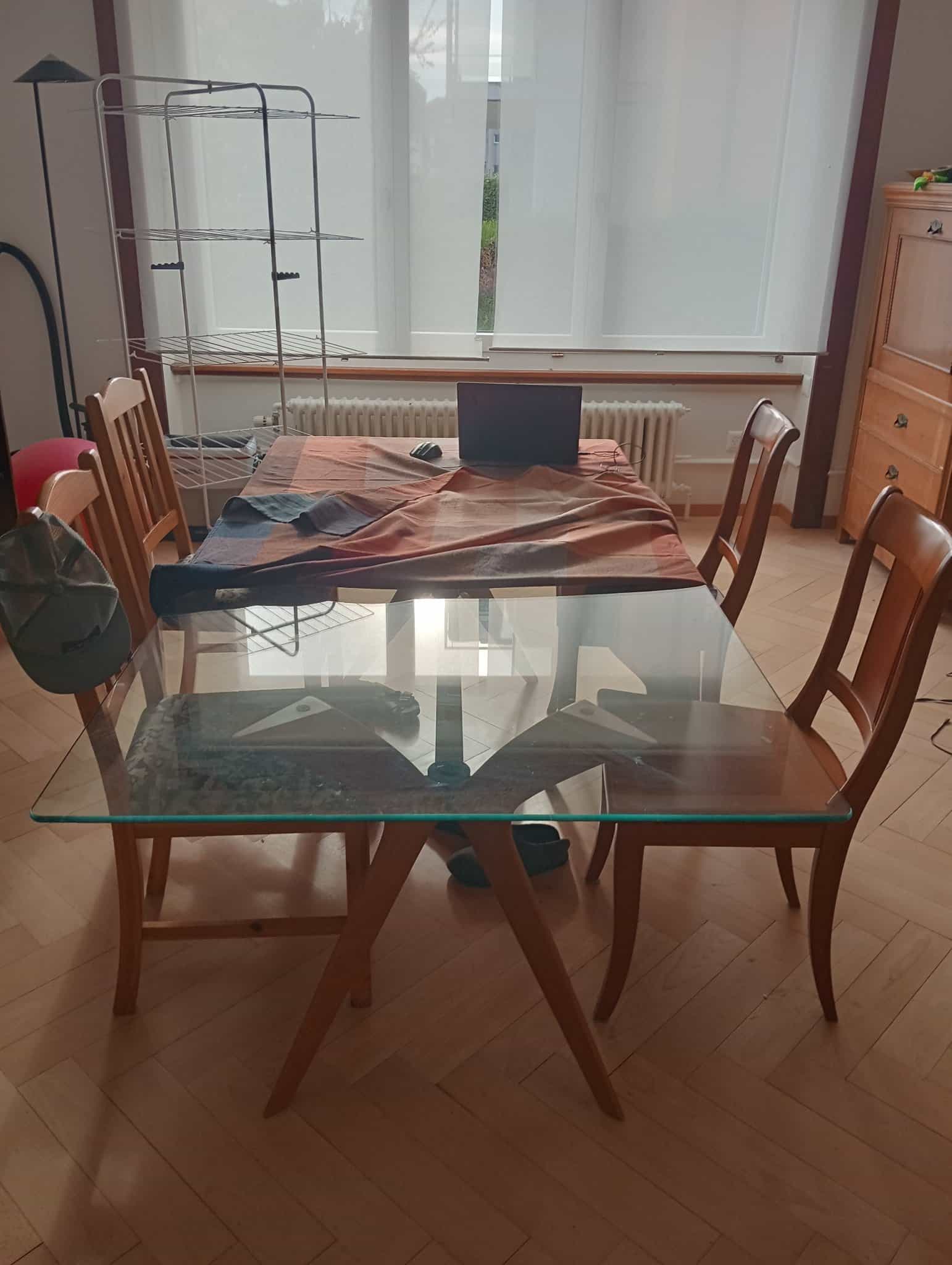 Table à manger + chaises