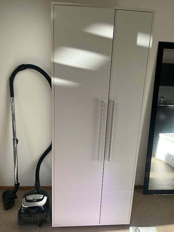 Putzschrank gratis abzugeben
