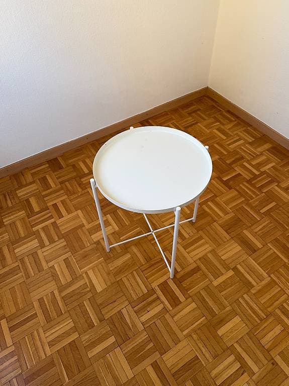 2 tables d'appoint IKEA GLADOM