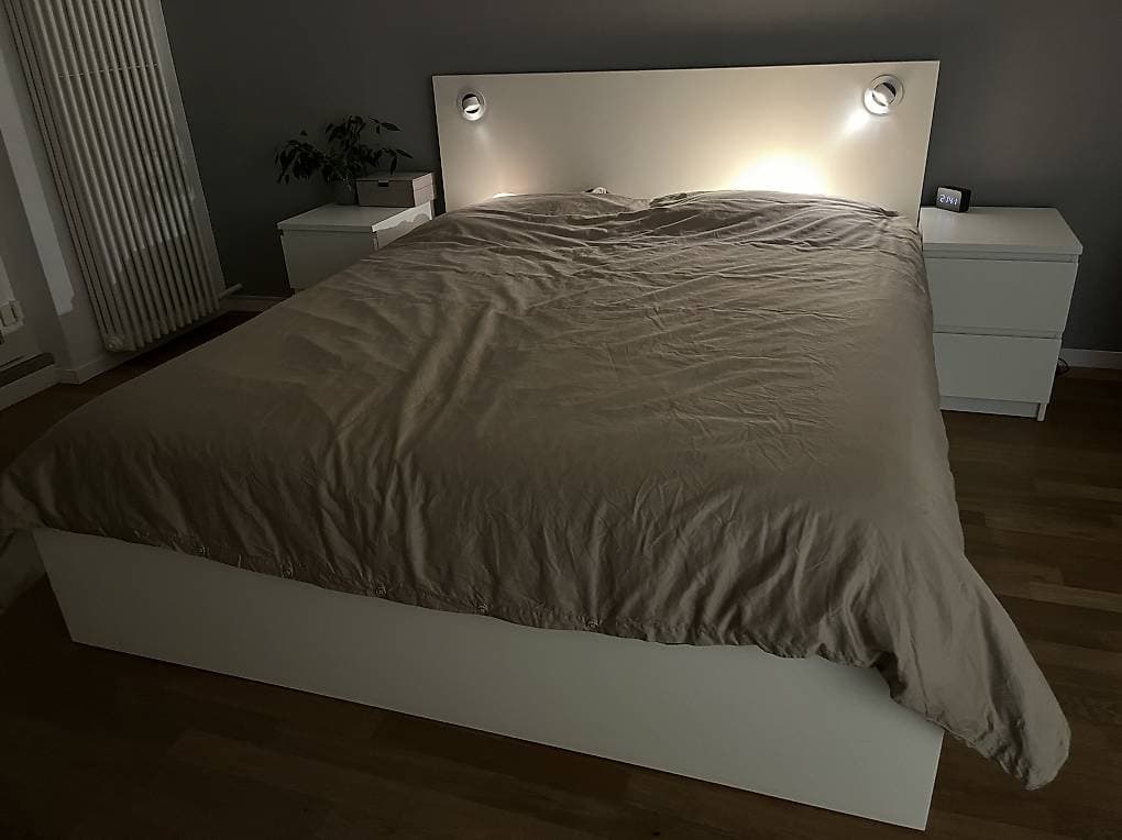 Ikea Malm Bette, Matratze, Nachttische
