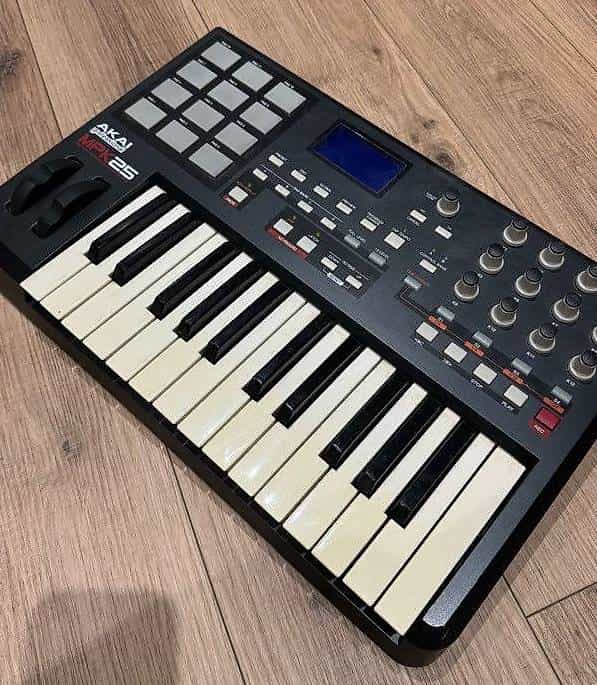 Clavier maître MIDI AKAI MPK 25 - 65.- CHF