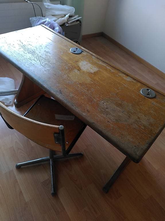 Altes Schülerpult