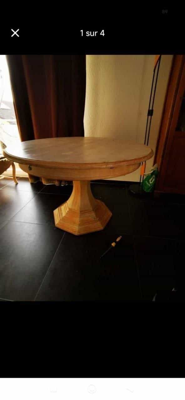 Table ronde en bois