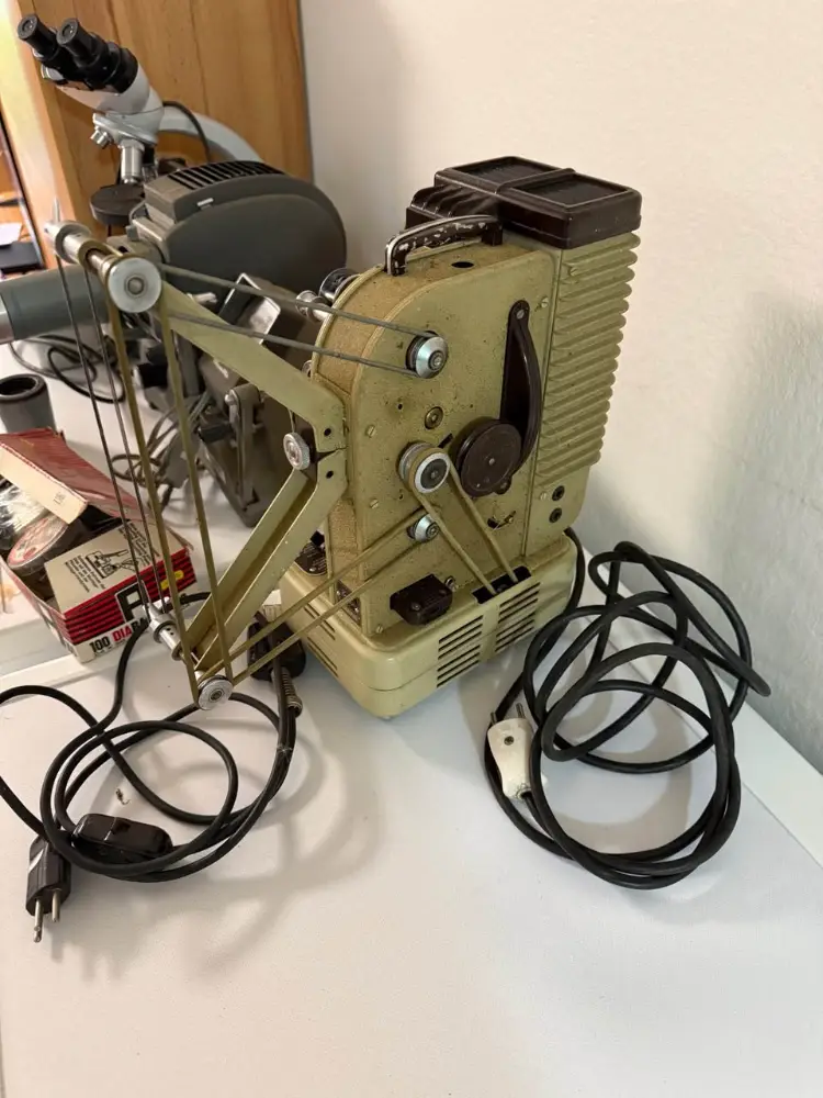 Sammlung von Vintage-Filmprojektoren