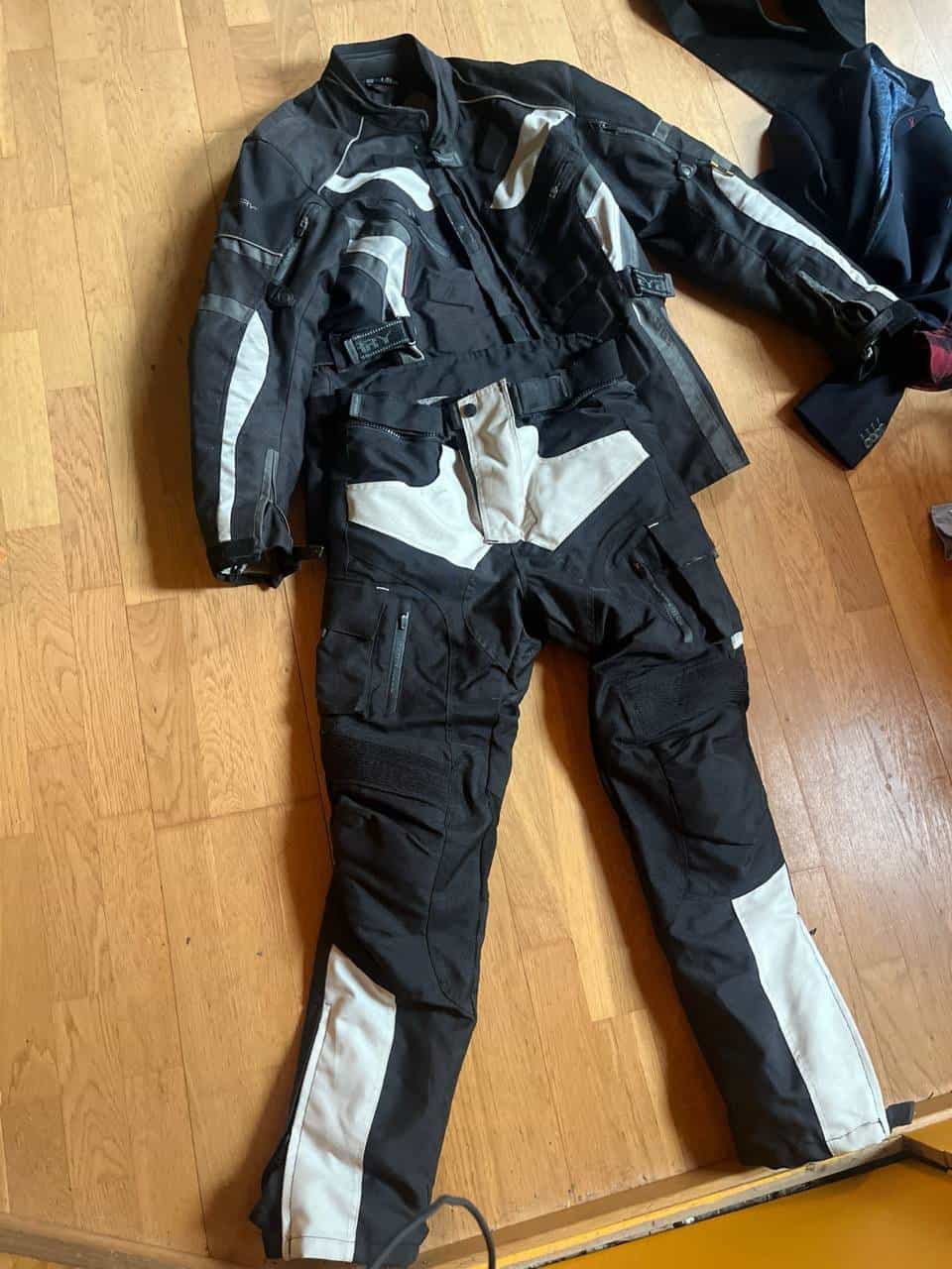 Motorrad Anzug Größe L52