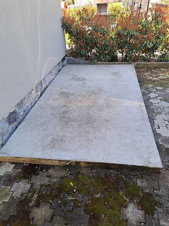 Isolierte Bodenplatte