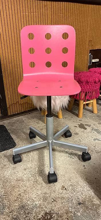 Kinderbürostuhl zu verschenken