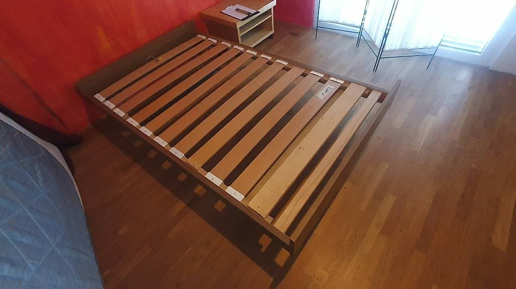 Bett inklusive Matratze 140x190cm