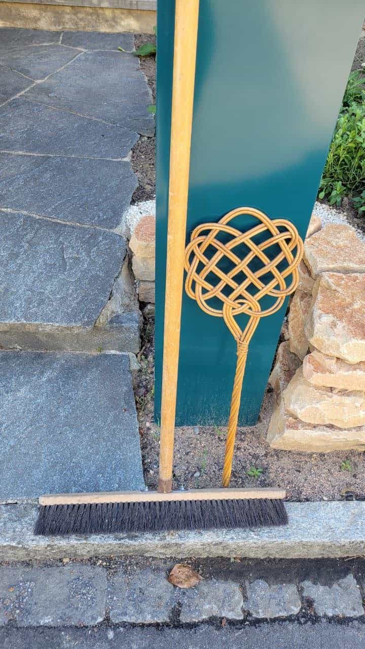 Gartenbesen zu verschenken