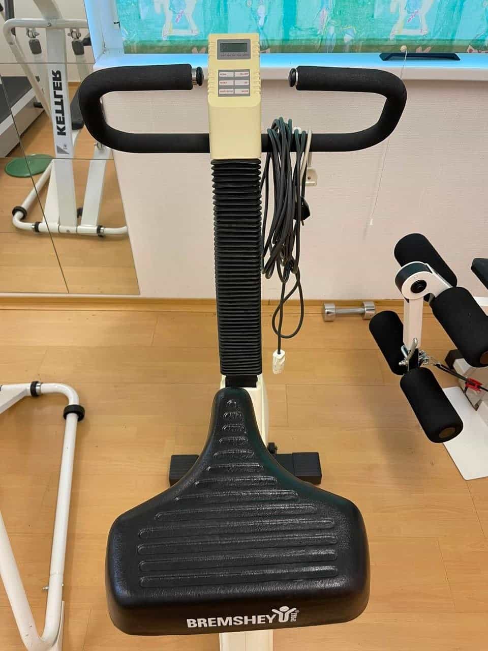 Fitnessgeräte und Kühlschrank gratis