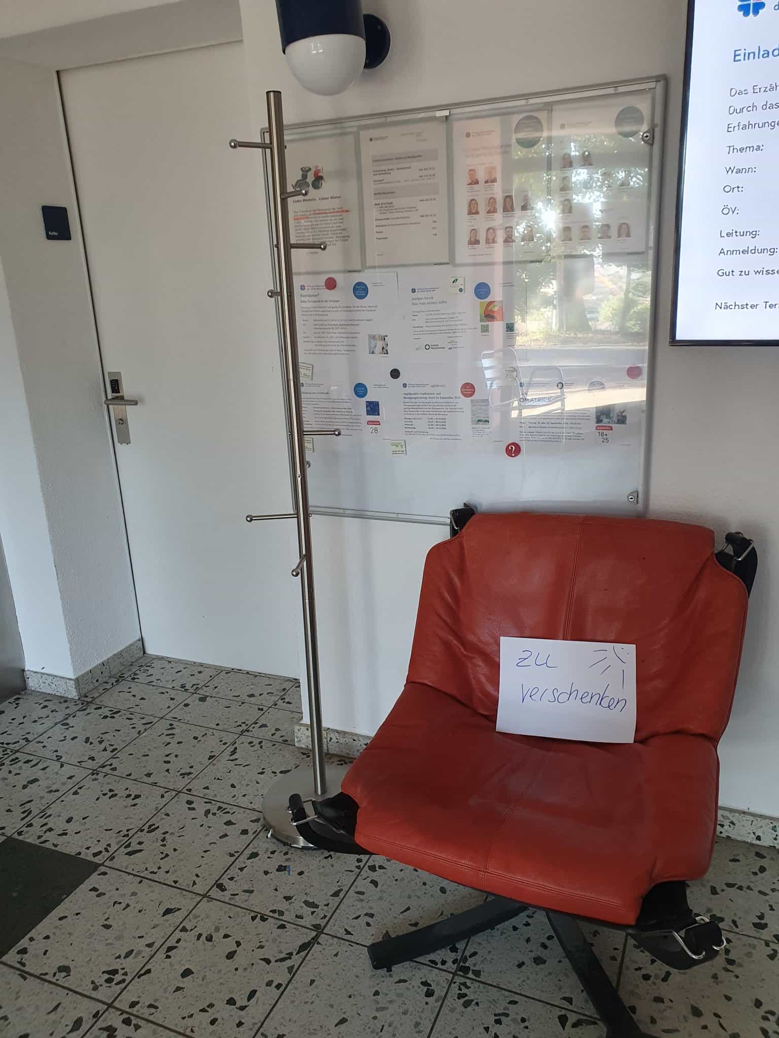 Fernseh-Sessel mit abnehmbarem Kunstlederteil
