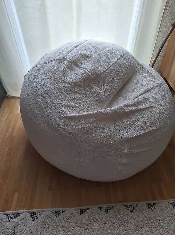 Pouf neuf à donner