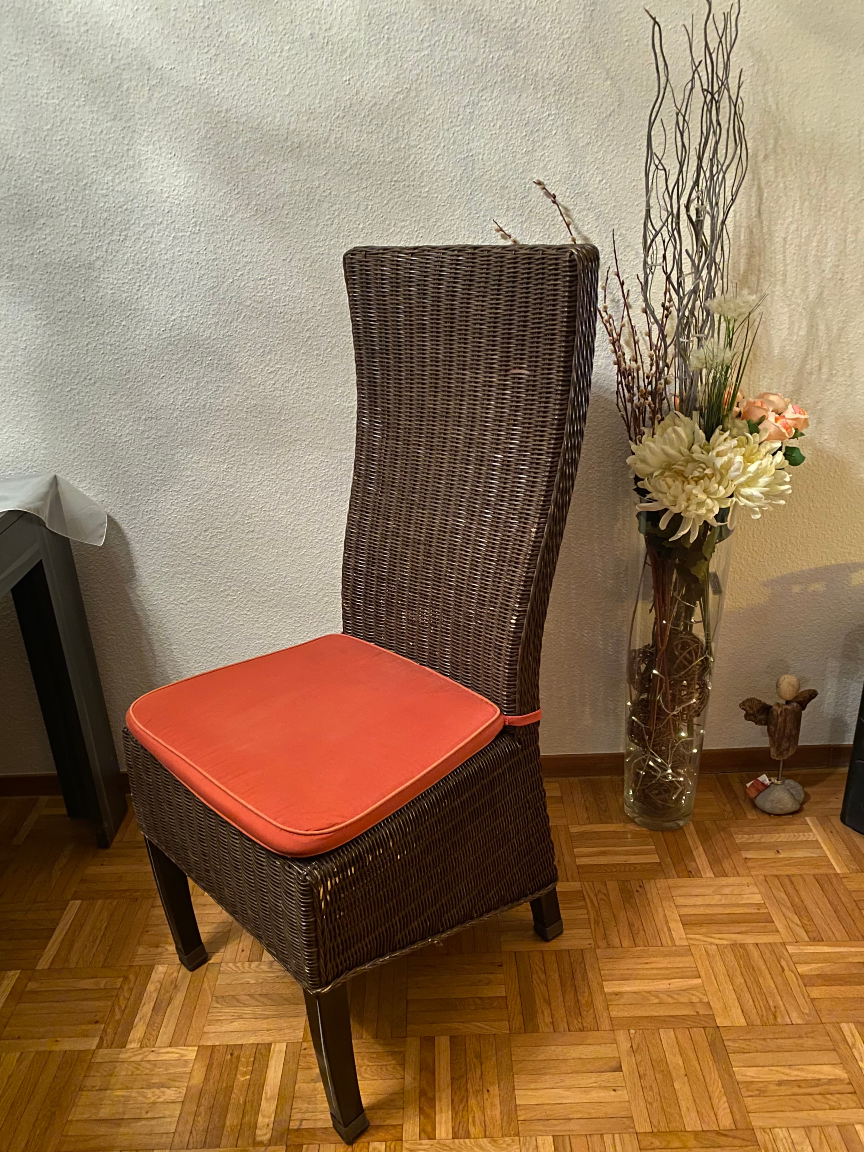 Zu schade zum Entsorgen – 4 Rattan-Stühle gratis (Wintergarten/Balkon/Esszimmer) – Aadorf TG