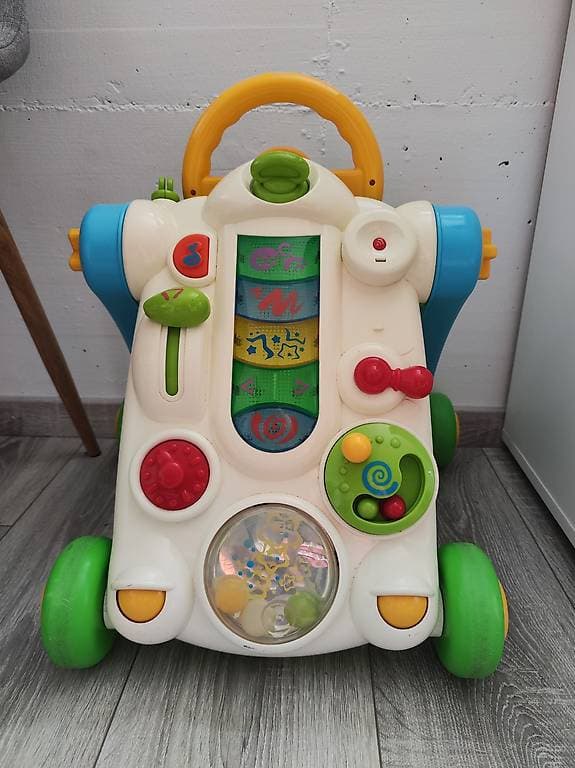 À donner chariot de marche / trotteur