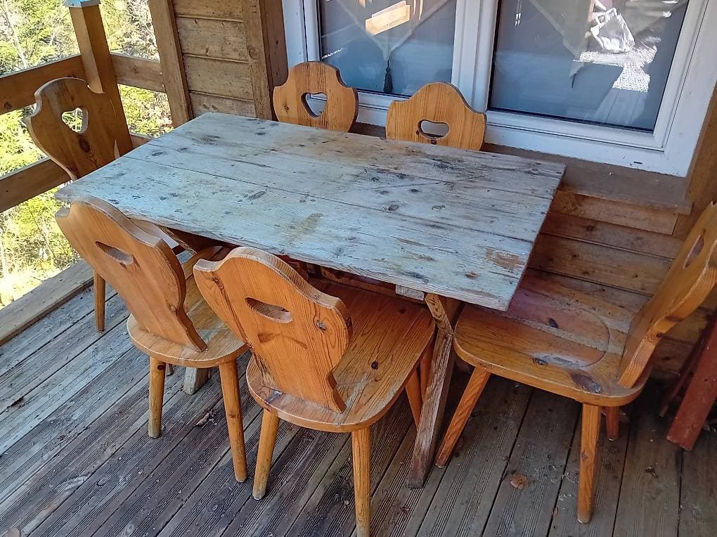 A donner table + 7 chaises