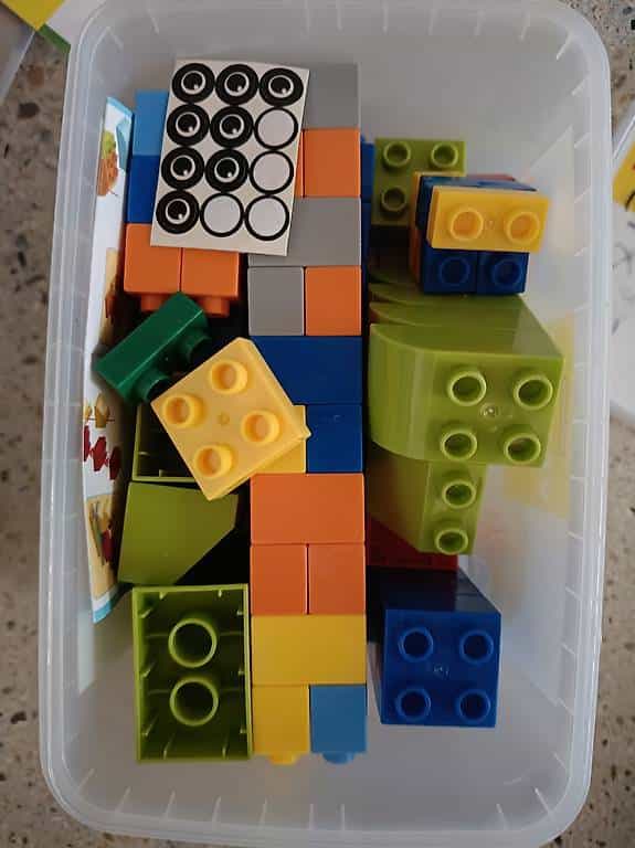 A donner, pièces de type Duplo (mais autre marque)