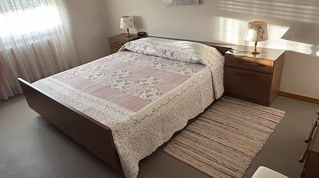 Schlafzimmer in sehr gutem Zustand