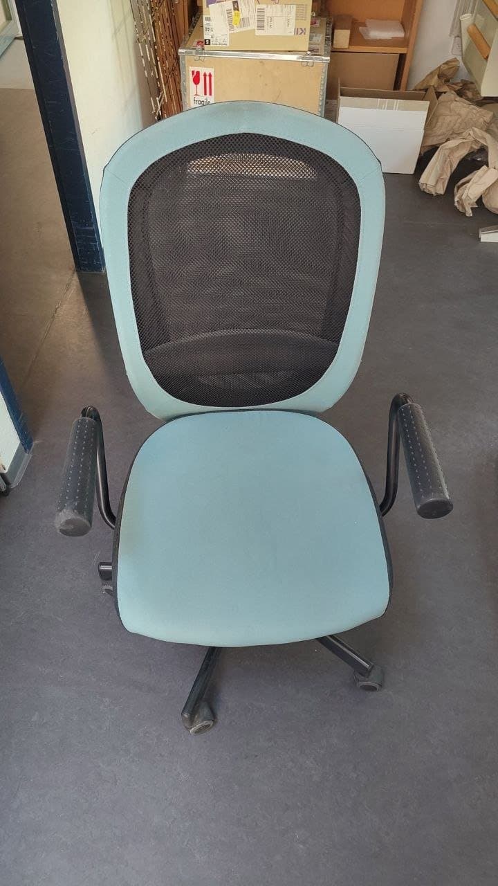 Bürostuhl hellblau