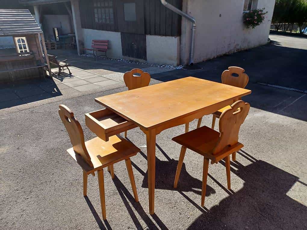 Table et chaises / artisanat