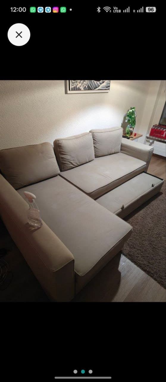 Beige Sofa mit Stauraum