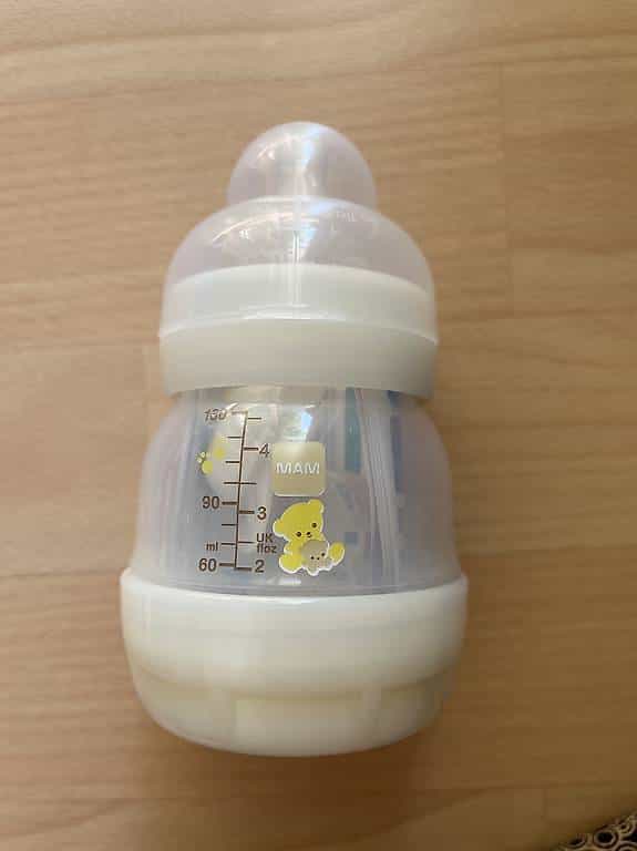 Babyflasche und Nuggi (ungenutzt)