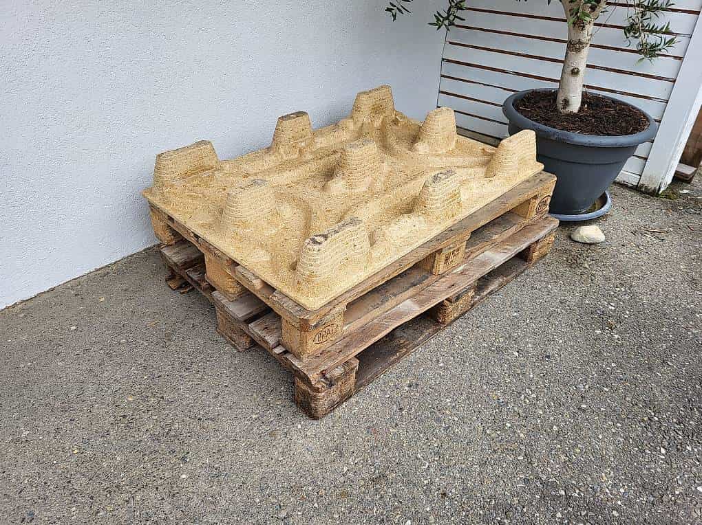 3 palettes en bois à donner