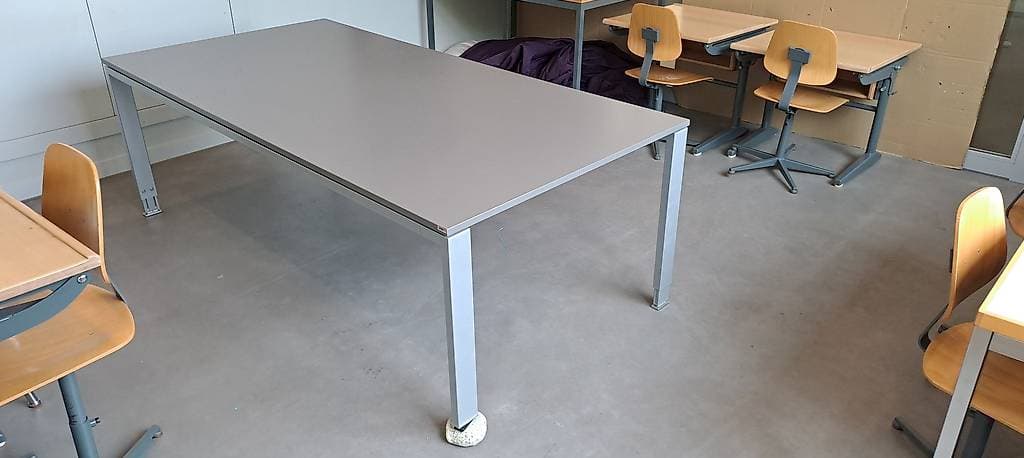 Bürotisch