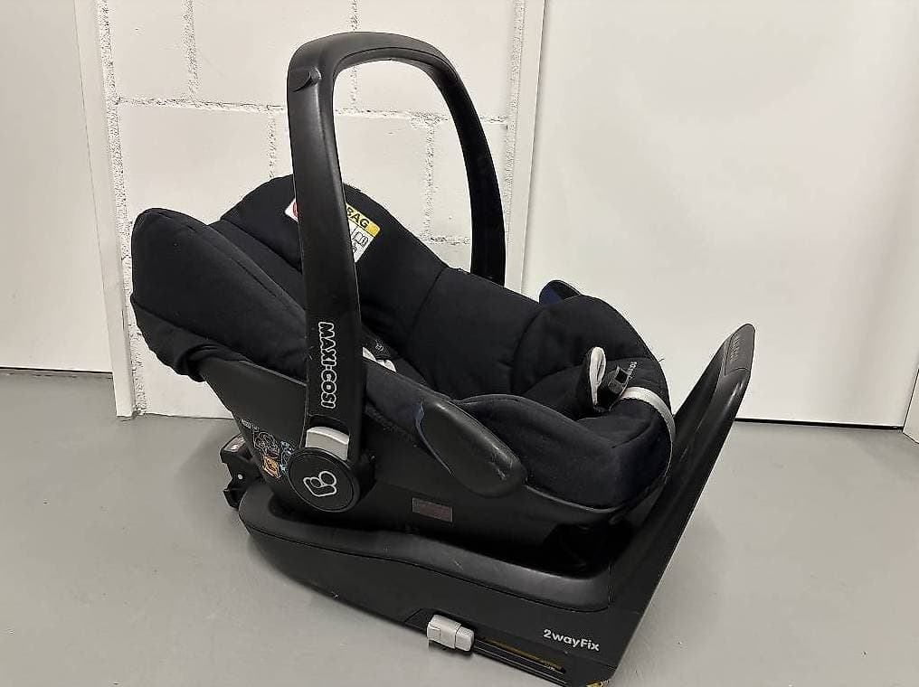 Maxi-Cosi mit Isofix-Basisstation