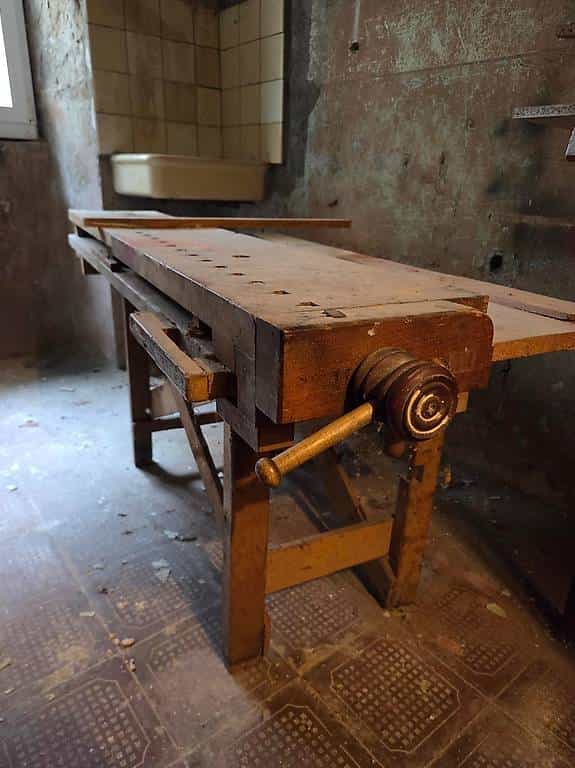 Ancien établi de menuisier des années 1930 Bois massif