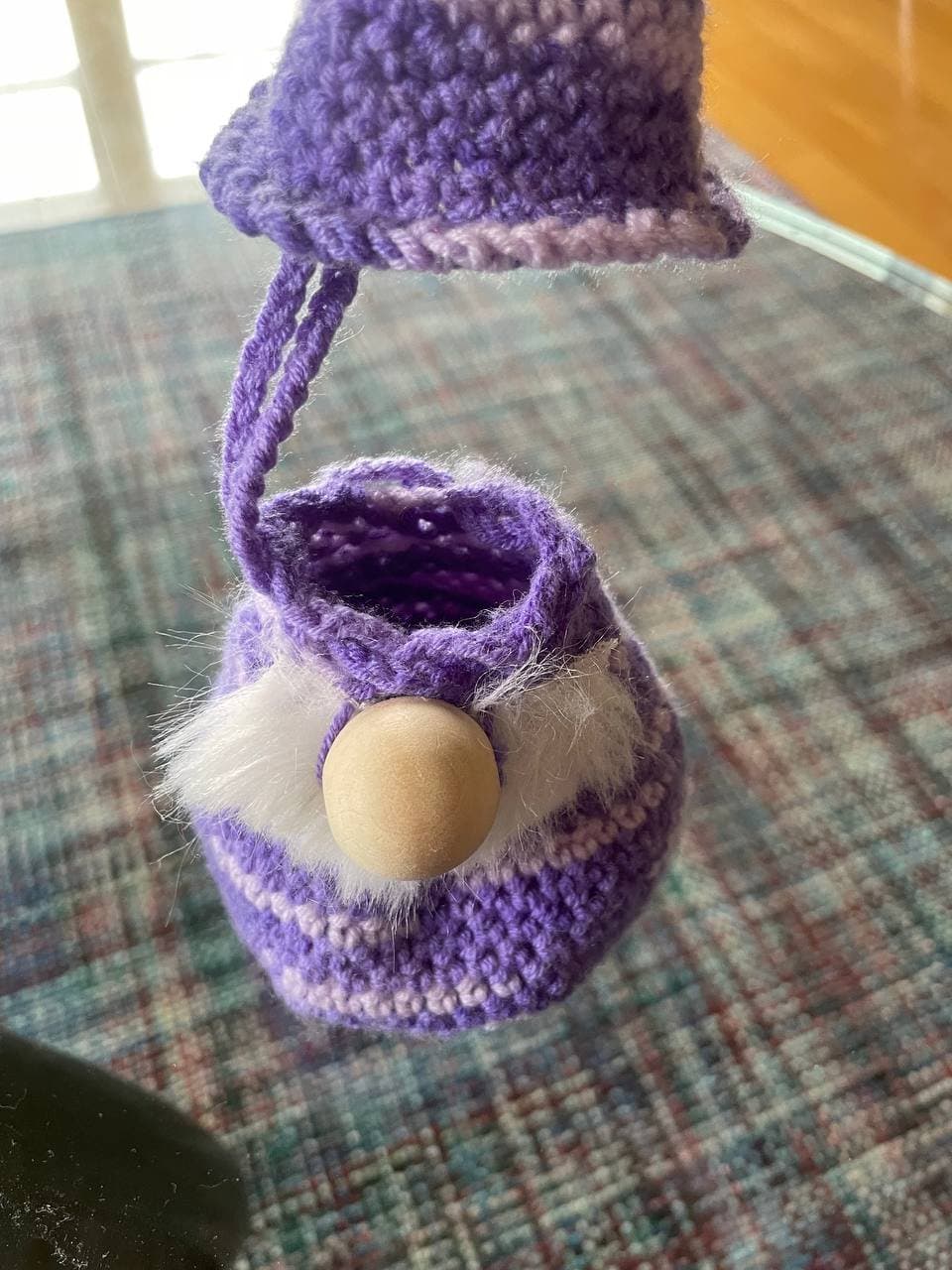 Selbstgehäkelter Gnom