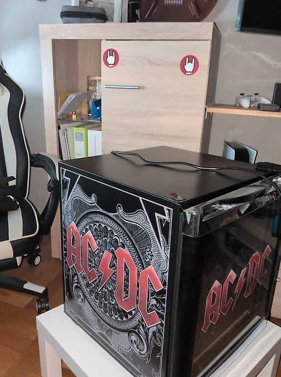 ACDC Minikühlschrank kostenlos