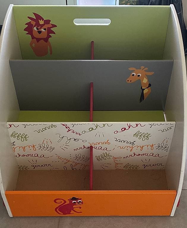 À donner. Petit meuble bibliothèque pour livres enfants