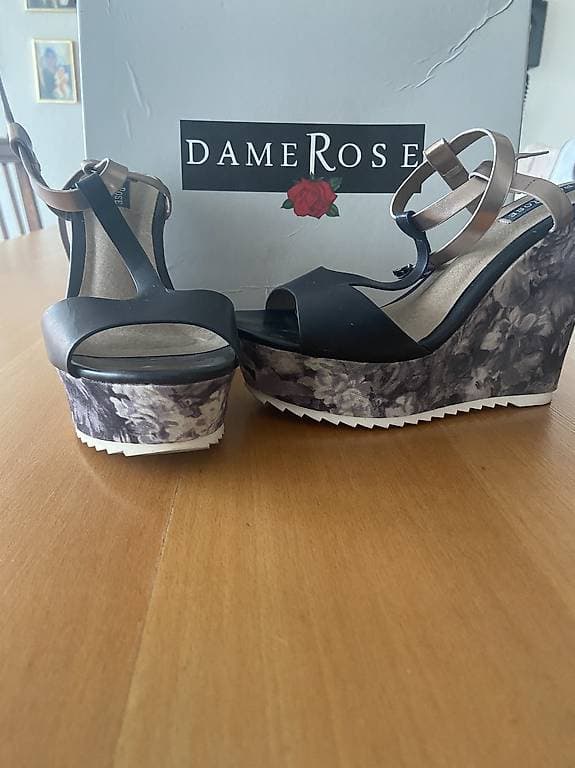 Damensandalen, Leder