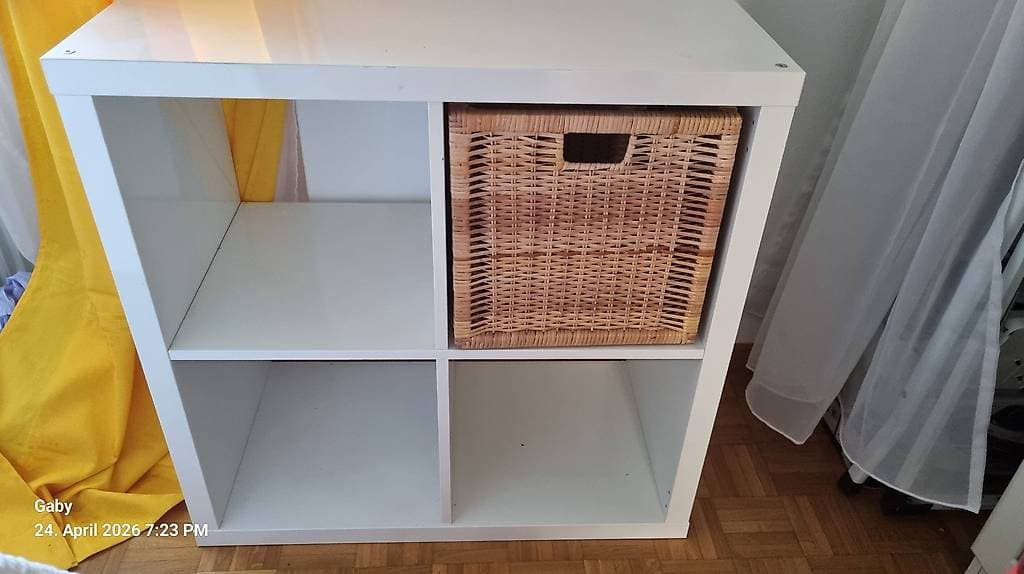 Regal weiss zu verschenken