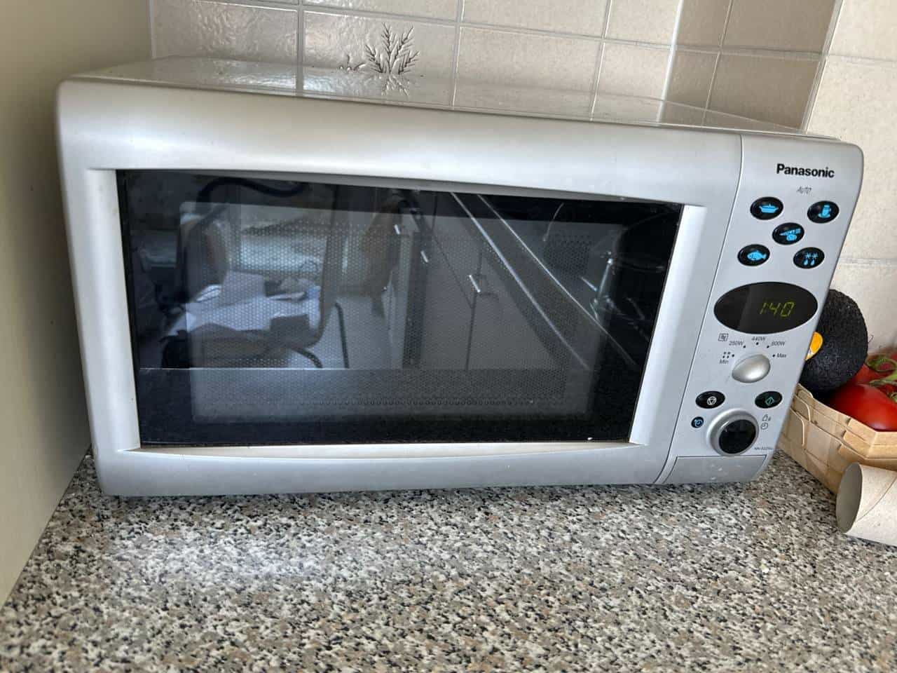 Panasonic Mikrowelle zu verschenken