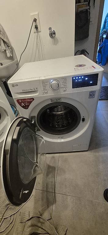 Lave-linge LG.