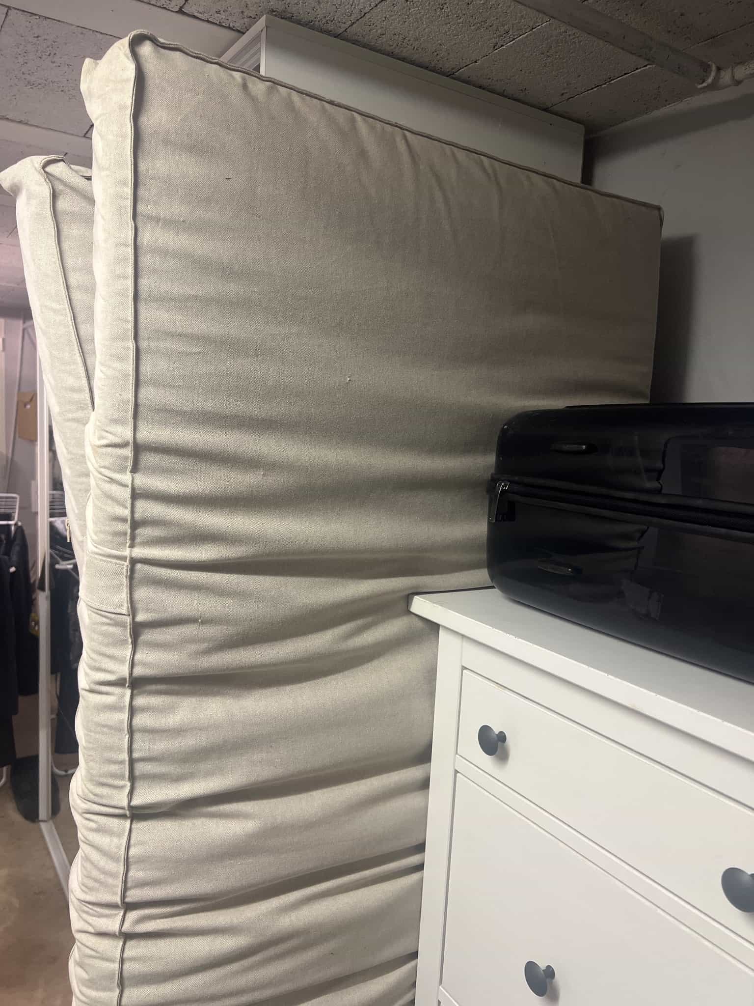 2 petits matelas à ressort